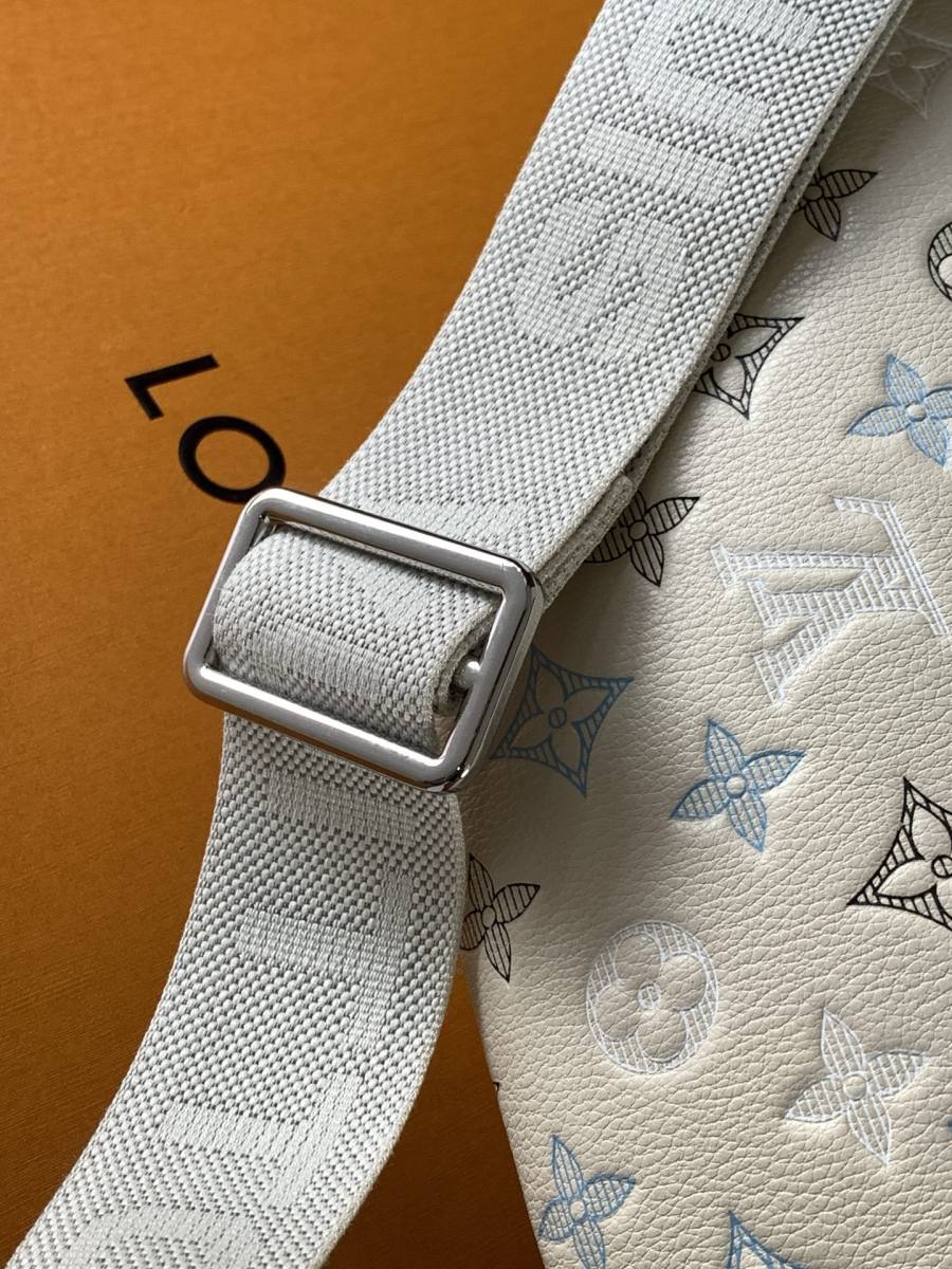 Louis Vuitton Rush Bumbag M28619 37 x 14 x 8 C692