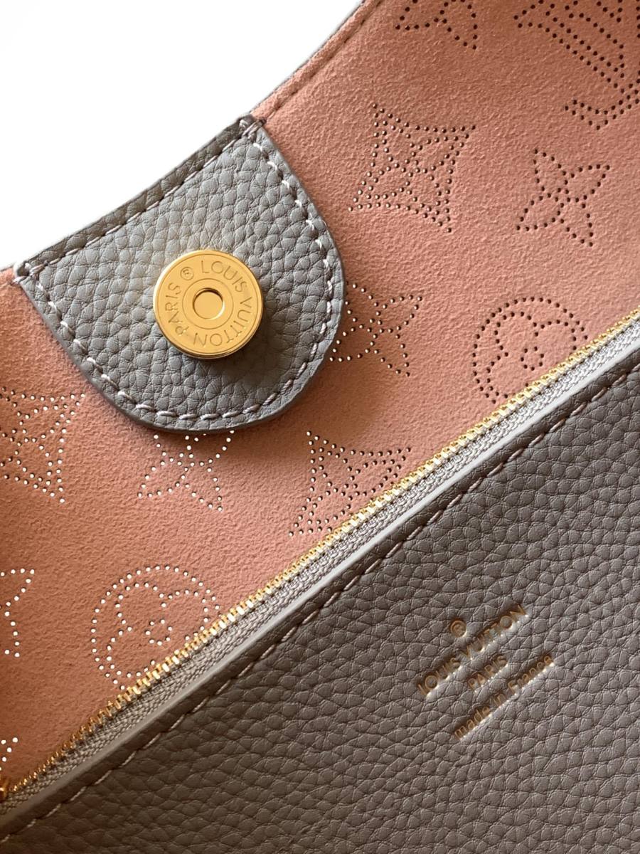 Louis Vuitton Sac Carmel M53188 34 x 27 x 16 DB33